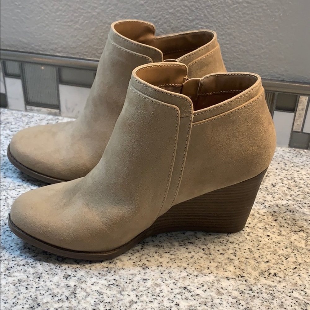 Ankle wedge boots